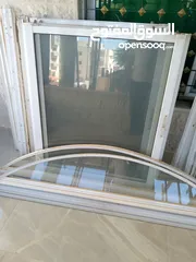  3 شبابيك عدد 4تفصيل مش تجاري بحاله الوكاله مع كامل اغراضهم واحد منهم زجاج أخضر القياس ضمن الصور