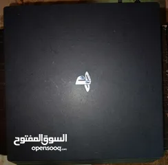  1 بلايستيشن 4 برو للبيع وبسعر مناسب وما بنختلف
