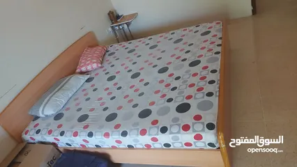  1 Double Bed with Mattress