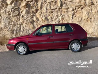  4 جولف MK3 موديل 1998 ماشية بس 105 الف محولة اوتومات بس عدة الغيار العادي كامل معها