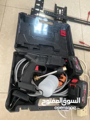  1 مضخة غسيل تحتاج شاحن و بطارية ضعيفة