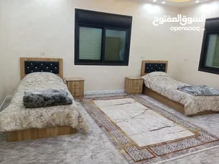  4 بيت مستقل طابق ثاني حديث مفروش حديثا للإيجار اليومي والأسبوعي والشهري للعائلات