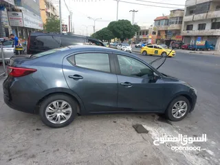  4 Mazda 2 2017 sky active