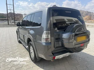  3 MITSUBISHI PAJERO 2015