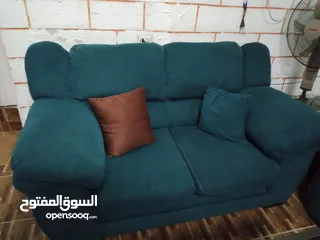  1 كنب دب تفصيل مكون من مجوز عدد 2  بحالة جيدة