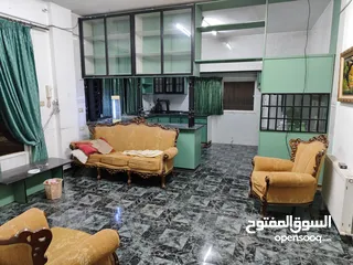  15 منزل للبيع موقع مميز و اطلاله مميزه و محدث بالكامل