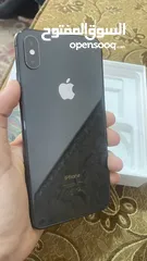  6 ايفون (Xs max)  أسود     Gb 264 مساحة بطارية 82‎%‎  نضيف جدا ، أستعمال قليل مع الكارتونة حافظة سوادء