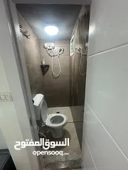 4 كرفان لون ابيض للسكن الخارجي ( متنقل )