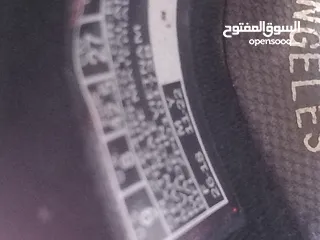  4 سكيتشر فيتنامي الصنع أصلي قياس 42 لون أسود
