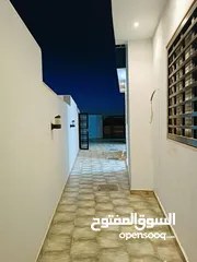  3 هنقر للايجار شارع شرطه عسكريه