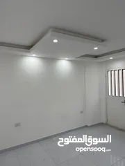  7 شقة بالزرقاء الجديدة للإستثمار أو السكن .