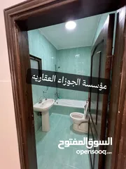  10 شقة فارغة للايجار في منطقة البنيات طابق شبه ارضي مع بلكونتين