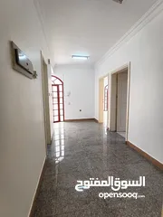  5 بالغبره الشماليه شارع 18 نوفمبر شقه 3 غرف ومجلس بدون فرش Ghubrah North 3bhk apartment