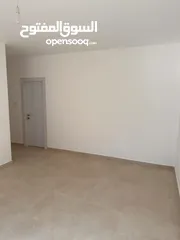  11 شقة مشطية جاهزة للبيع