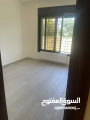  11 شقه في البنيات للبيع