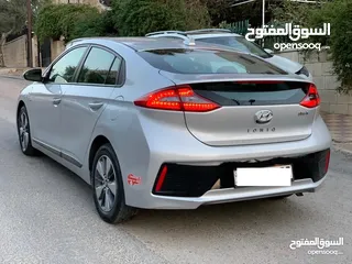  7 هونداي ايونيك هايبرد 2018   -  هايبرد plug-in-  وارد امريكا لون سلفر ميتاليك