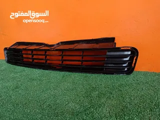  5 شبك طمبون امامي تويوتا بريوس 2010-2011  مستعمل اصلي ياباني بحالة ممتازه  Toyota Prius 2010-2011