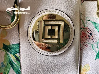  2 شنطة يد نسائية ماركة ليز كليبورن مستعملة بحالة ممتازة