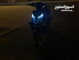  1 سكوتر كهربائي