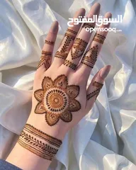  4 Henna Artist or Mehandi designs apply for Eid and all the parties and Occasions.