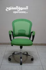  4 كرسي بالالوان متعدده الراحة والعملية والشكل الجميل