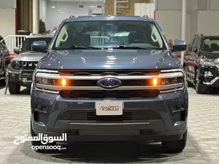  2 Ford Expedition XLT  V6