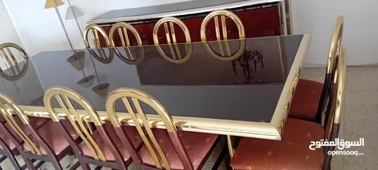  1 طاولة سفرة مع كراسي وبوفيه
