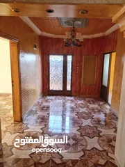  12 بيت للايجار الطفيلة جميع الخدمات