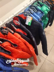  4 جاكيت كحلي ولادي بحال الجديد قميص بولو او تتيششيرت