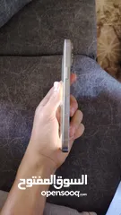  4 أمريكي  15pro max جهاز من امريكا ولا خدش بطاريه 89 شريحه إلكترونيه فقط