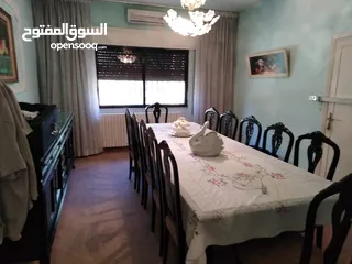  1 فيلا ثلاثة طوابق للبيع