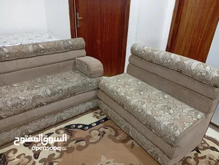  5 طخم قنفات نضيفات 8 قطع   اثنين كبار اربعه وسط ثنين زاويه و اربع تكيات السعر بيه مجال قليل