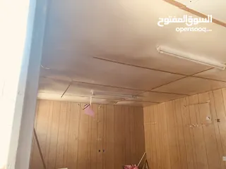  6 بركسات عدد 3 كل واحد له مقلس مستخدم نظيف