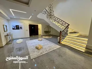  9 Compound Midtown new cairo   للبيع فيلا في كمبوند في التجمع السادس عبارة عن single family