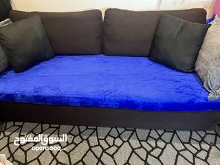  1 Sofa 3 seat uesd like new only pick up