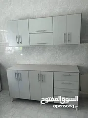  2 خزائن مطبخ علوية وأرضية خشب MDF ملبس لامينيت.  عالي الجودة ومغطاة بطبقة لامينيت متينة