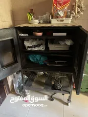  2 فرن غاز مستعمل بحالة الجديد  استعمال بسيط بسعر 40 دينار في خلدا