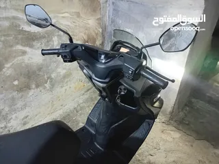  1 سكوتر سوزوكي برجمان