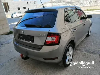  4 سكودا فابيا اتوماتيك