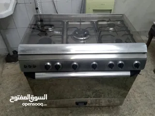  4 غاز 5عيون نحاس نظام 7مفاتيح بشتغل شواية وفرن مع بعض حجم80×60 فل ستانليس ستيل   موجود بالبقعة وعالفحص