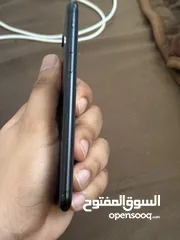  3 ايفون SE2 نظيف