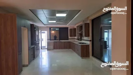  9 فيلا مستقله فارغه للايجار+ تشطيبات فاخره سوبر ديلوكس مسبح + مصعد + 4 طوابق