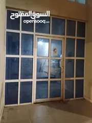  19 Aluminium door and window making and sale صناعة الأبواب والشبابيك الألومنيوم وبيعها