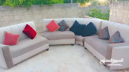  3 طقم كنب وطقم كورنر للبيع بداعي السفر