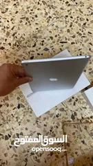  4 ايباد الجيل التاسع(64GB) Ipad 9 بحالة الوكالة #المساحة : 64 #السعر: ..¿ #اللون :