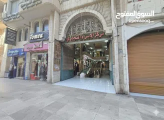  1 محلين للبيع خلو بسعر مغري جدا