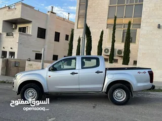  9 ISUZU D-MAX 2017