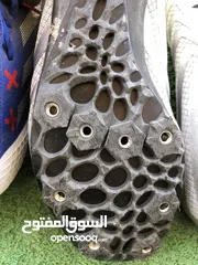  15 احذية ماركات 2 اصابع اديداس/1 ماركةjoma كل واحد نمرة للبيع بسعر حرق الواحد 5 دنانير