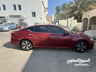  5 Nissan Altima SL 2019-2020 Full option - No Accident