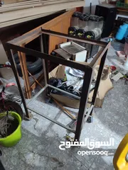  1 ماكنة سلش ثلاث عيون نوعيه الافضل بالاسواق هاسك .. مع عرباي مخصصه لها حديد ..كمان عده مماكنة سبريسو